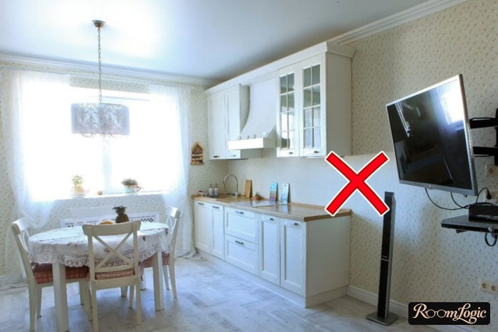A small pattern on the wallpaper looks bad