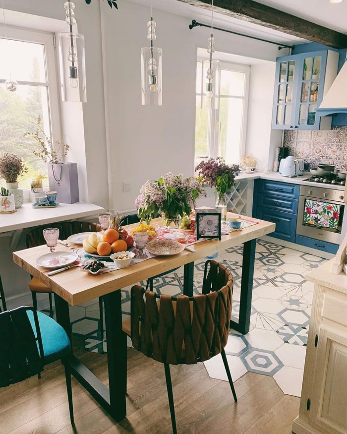 accent colors in scandi style