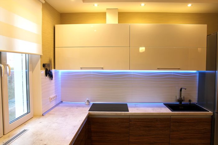 backsplash from tile with blue backlighting