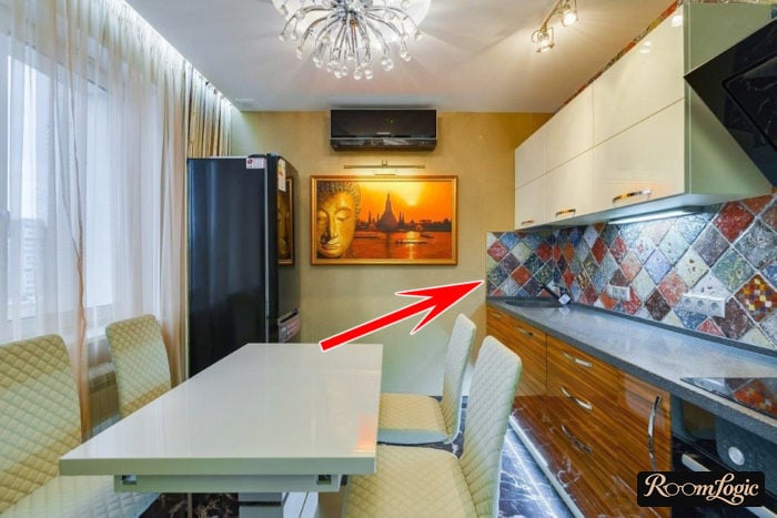 backsplash needs to extend to the adjacent wall next to the sink
