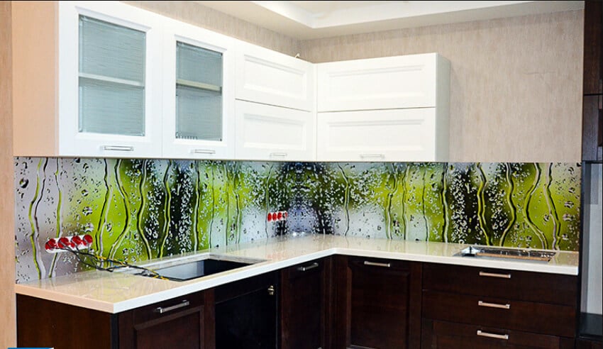 backsplash panel from glass on the kitchen
