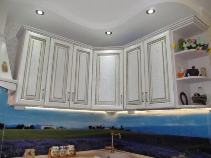 backsplash panel from glass with landscape lighting