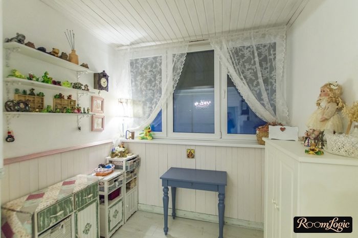 Balcony connected to a kids' room