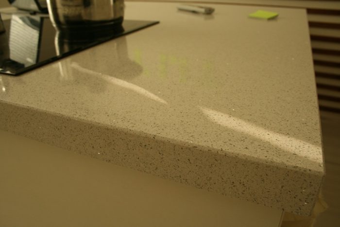 bar counter from quartz stone