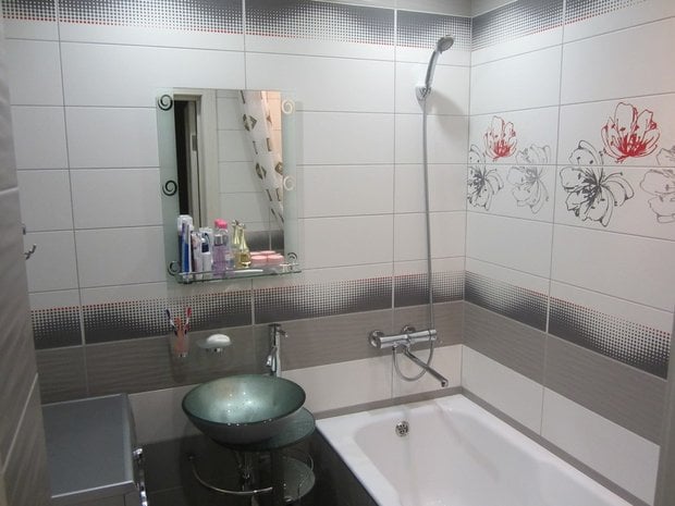 bathroom design in one-bedroom apartment