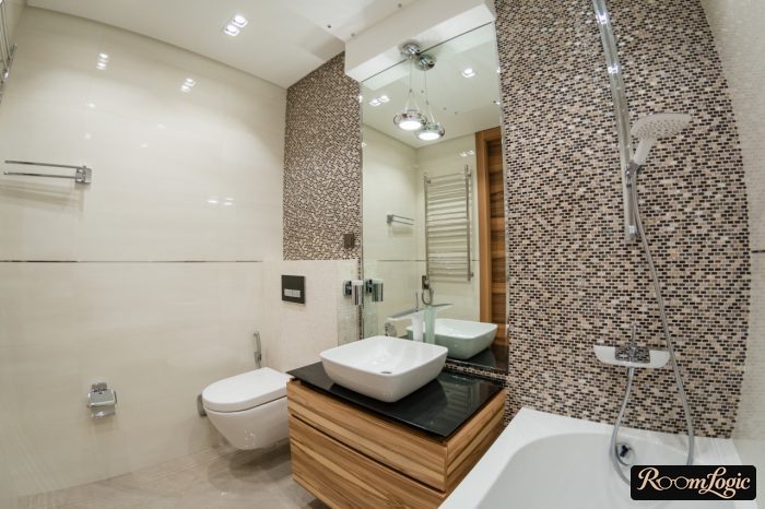bathroom design with mosaic on accent wall