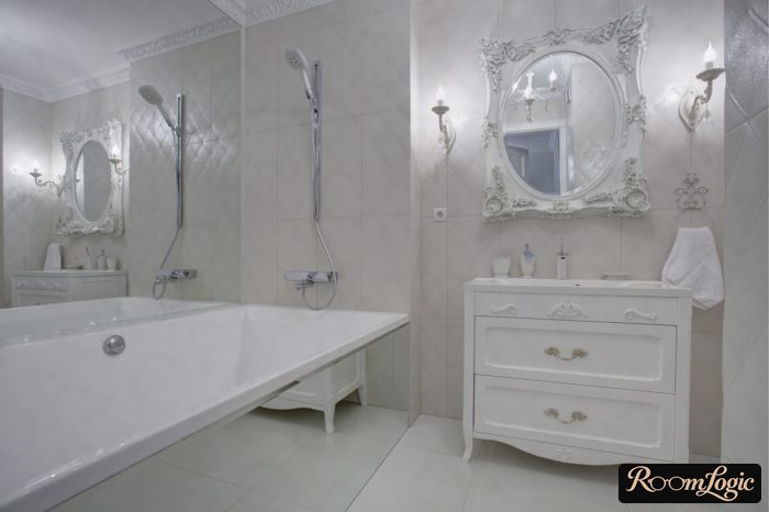Bathroom in a classic style with vertical tile layout