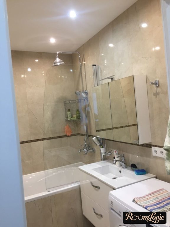 bathroom layout with washer