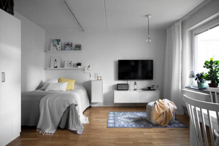 bed instead of sofa in studio