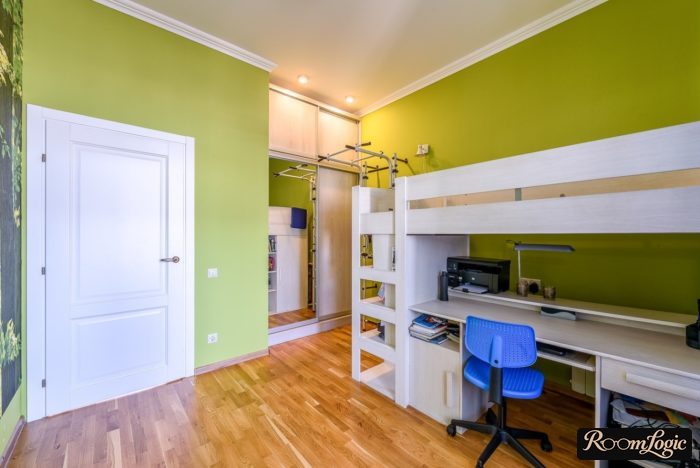 bed-over desk in teenager's room