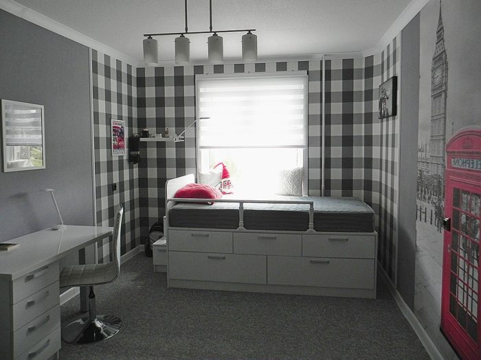 bed with storage in kids' room