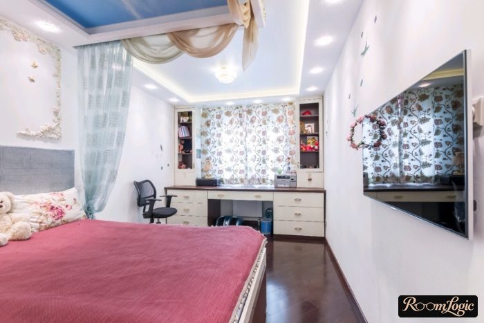 bedroom with a workspace