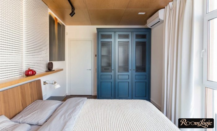 bedroom with blue accent