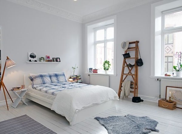 Beige walls in a typical bedroom