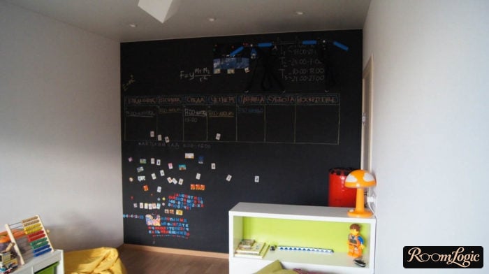 black chalkboard wall for markers in kids’ room