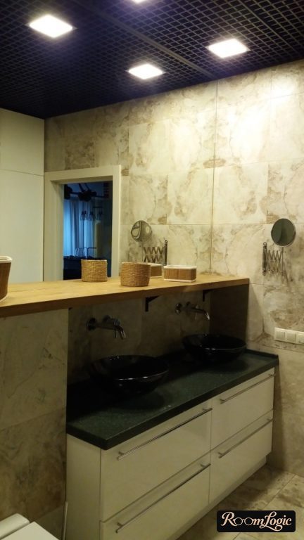 black grill ceiling in bathroom