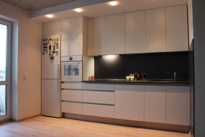 black postforming backsplash