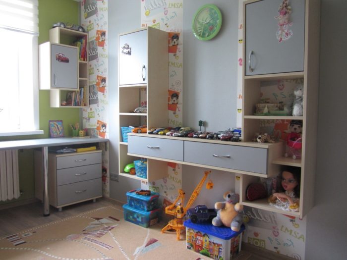 bookshelves for kids' room for two children