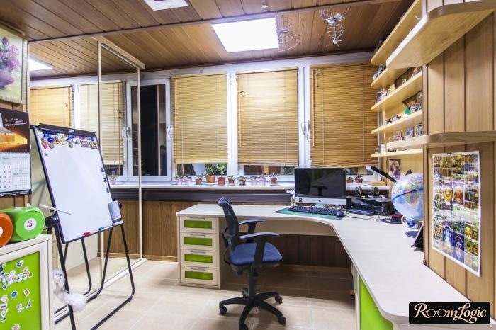 boy's 12 year old corner study desk