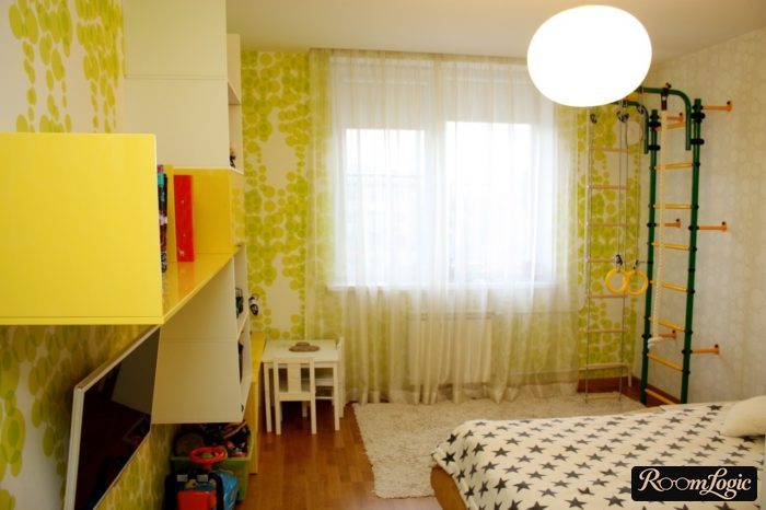 Boy's room with wall bars