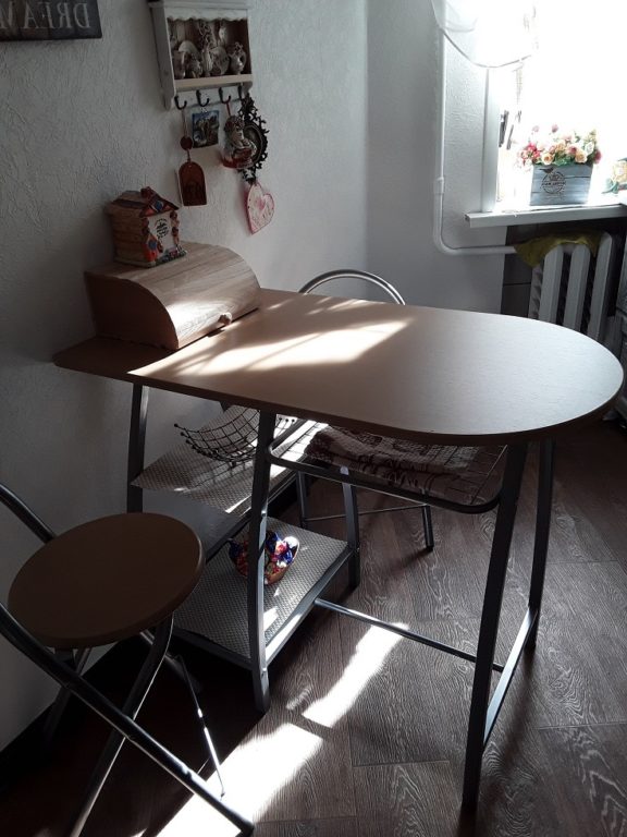 breakfast bar in tiny apartment