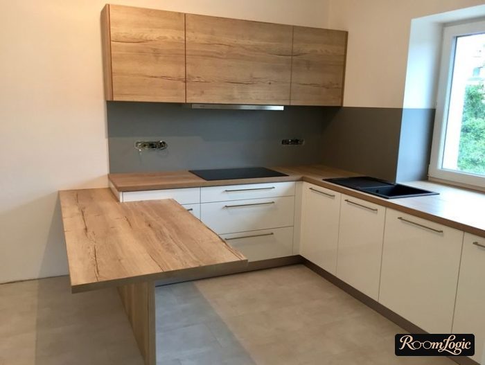 Glossy white cabinet fronts