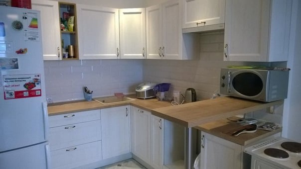 breakfast bar on wooden legs