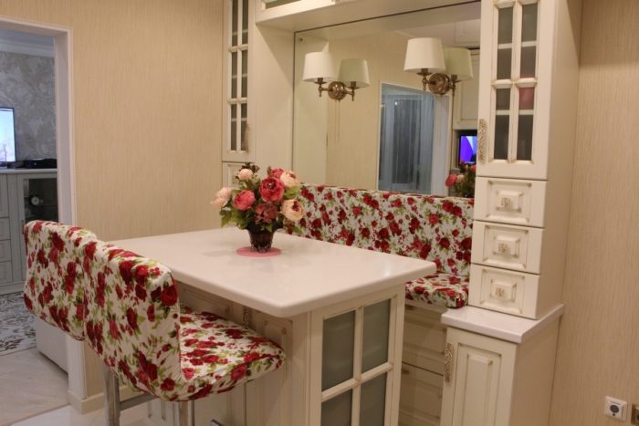 breakfast bar with cabinets