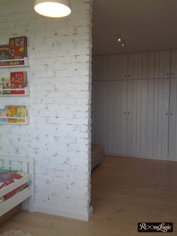 brick partition for zoning in kids’ room