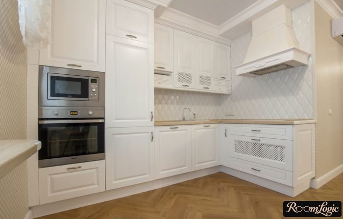 built-in kitchen in neoclassical style