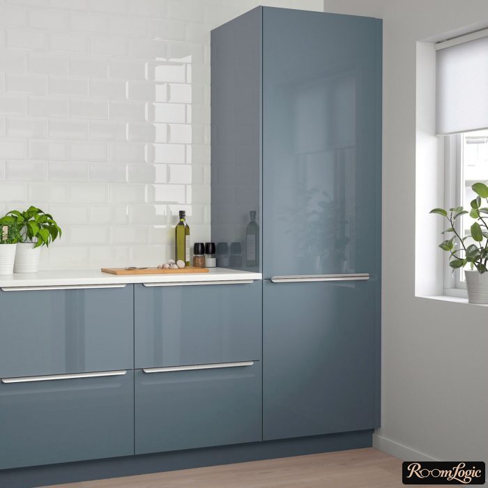 Built-in refrigerator next to the wall