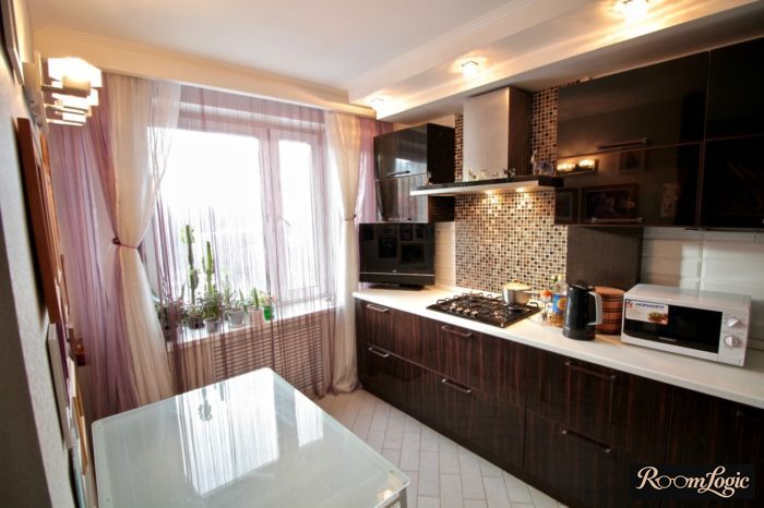 cable drapes on the kitchen