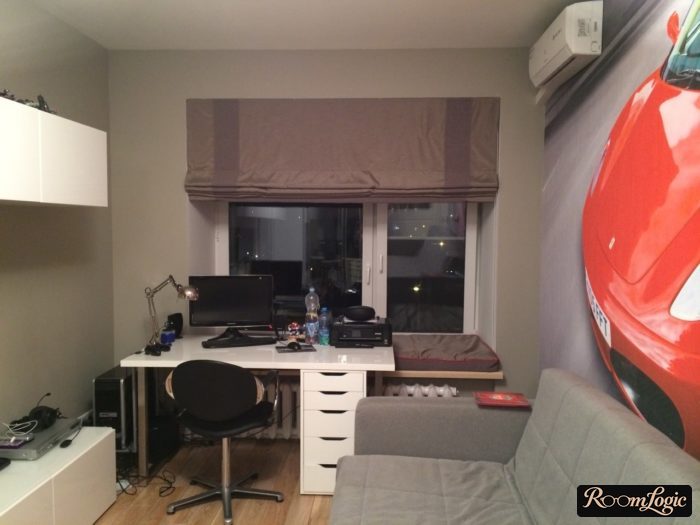 Car photo wallpaper in a kids' room for a 12-year-old boy