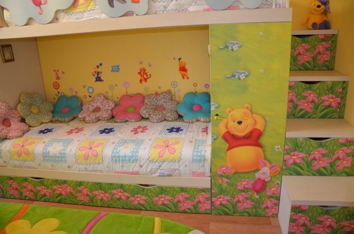 cartoon design kids' room for two girls