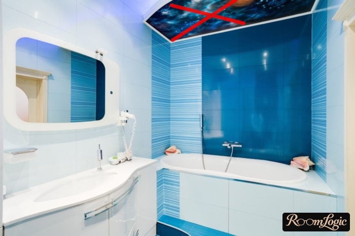 ceiling with photo printing in the bathroom
