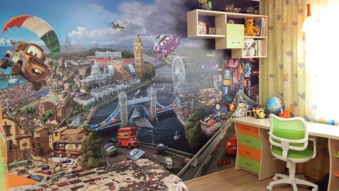 checkers-themed wallpaper in kids' room