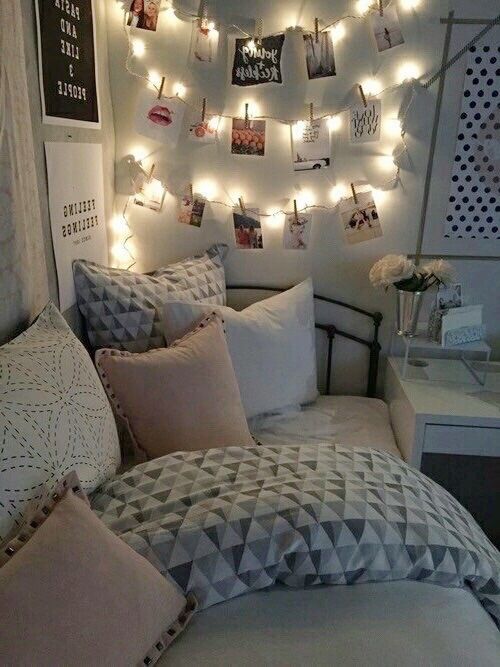 Christmas-themed design room