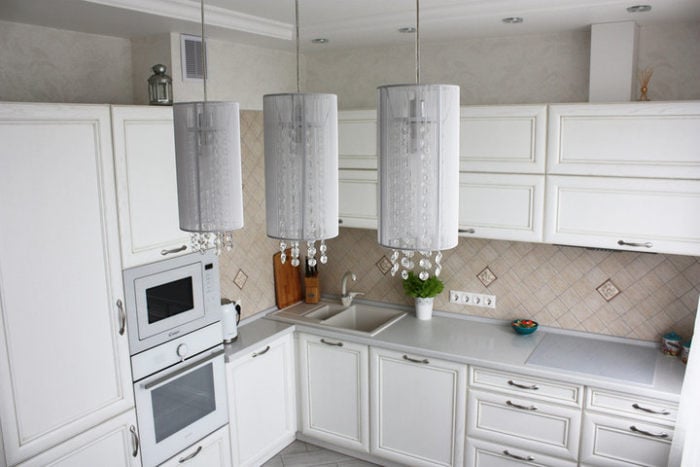 classical corner kitchen