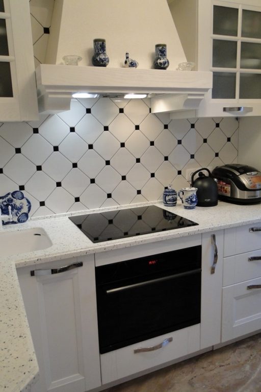 classical design backsplash for kitchen