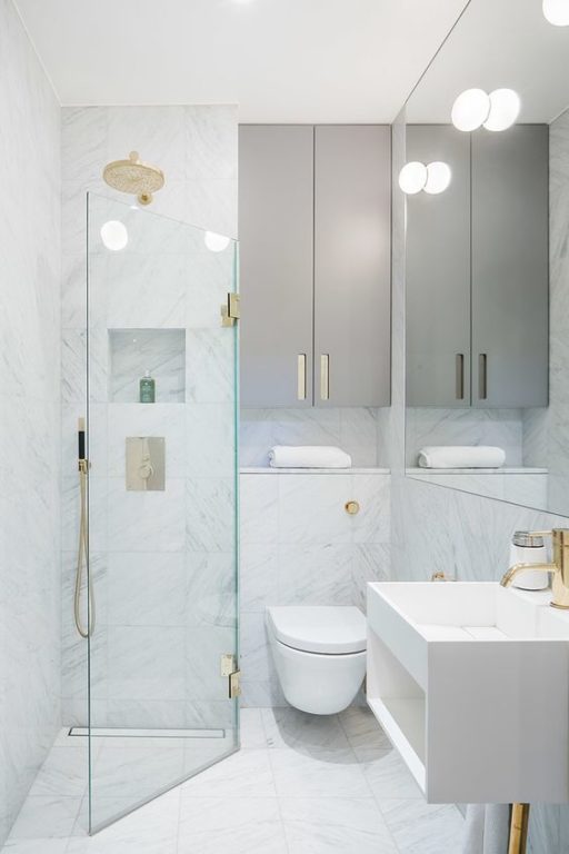 classical design combined bathroom with toilet
