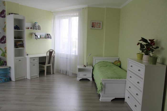 classical design kids' room for two children