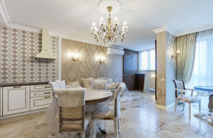 classical design with drywall ceiling