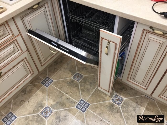 classical style chandeliers for kitchen