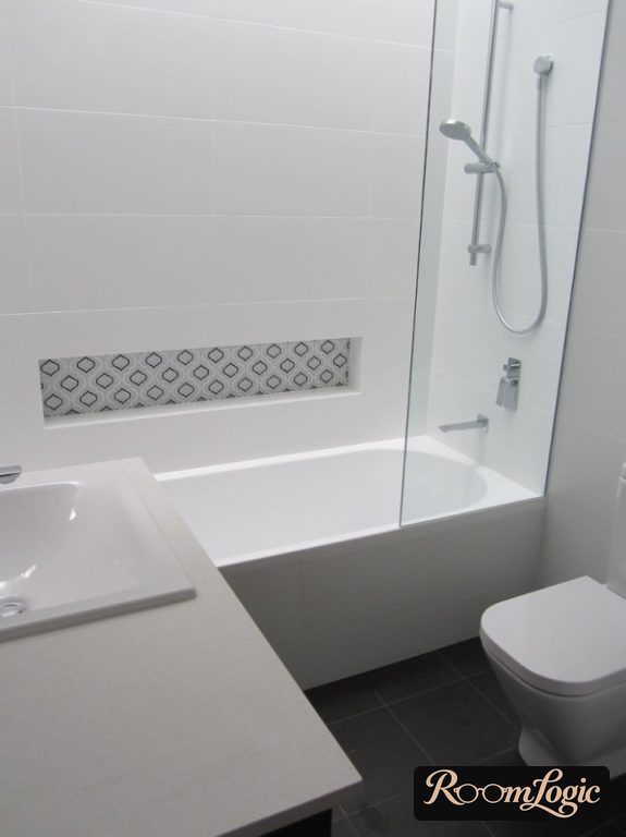 clean white color in a small bathroom in an apartment