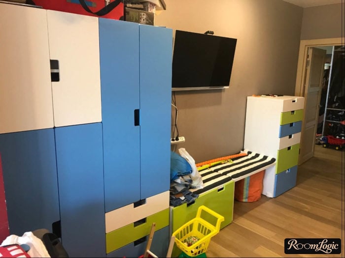 colorful furniture in kids’ room