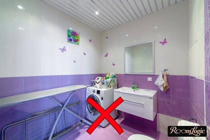 combination of white and purple tile in the bathroom