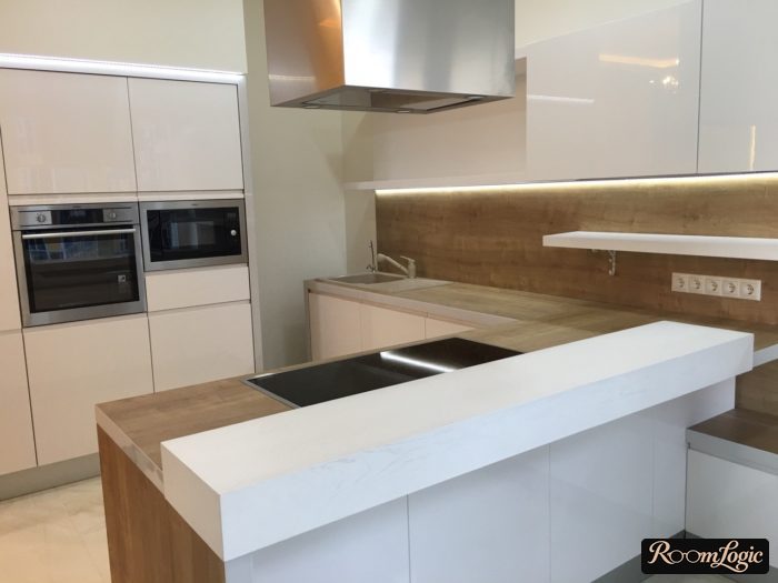 combined design for the breakfast bar on the kitchen
