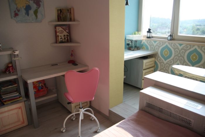 Combining a kids' room with a balcony