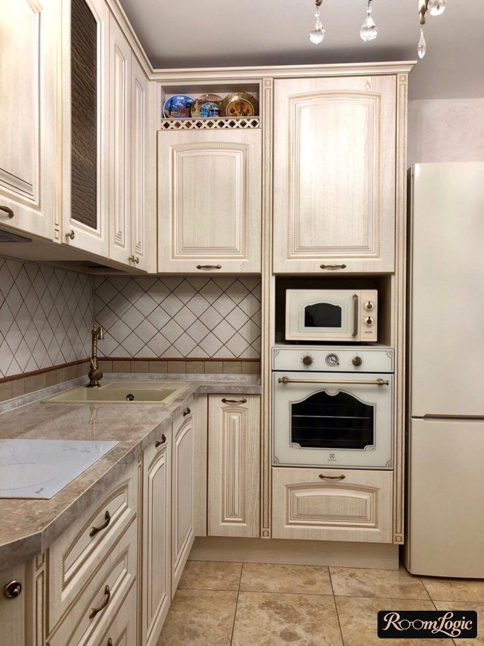 corner kitchen 100 square feet design with refrigerator