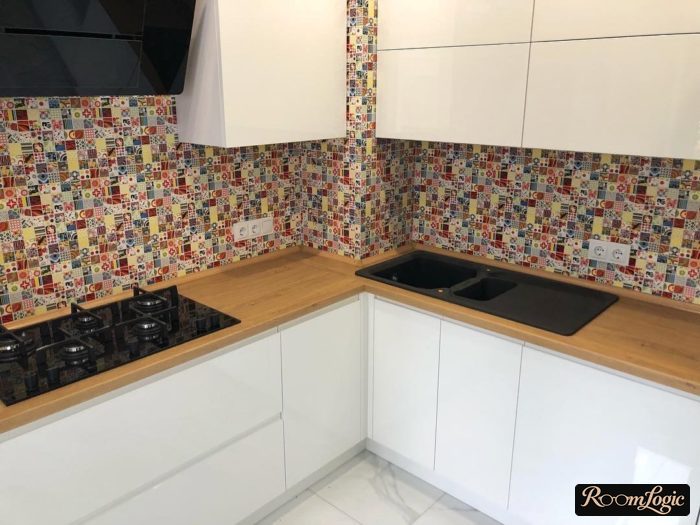 Corner kitchen design with a wall projection